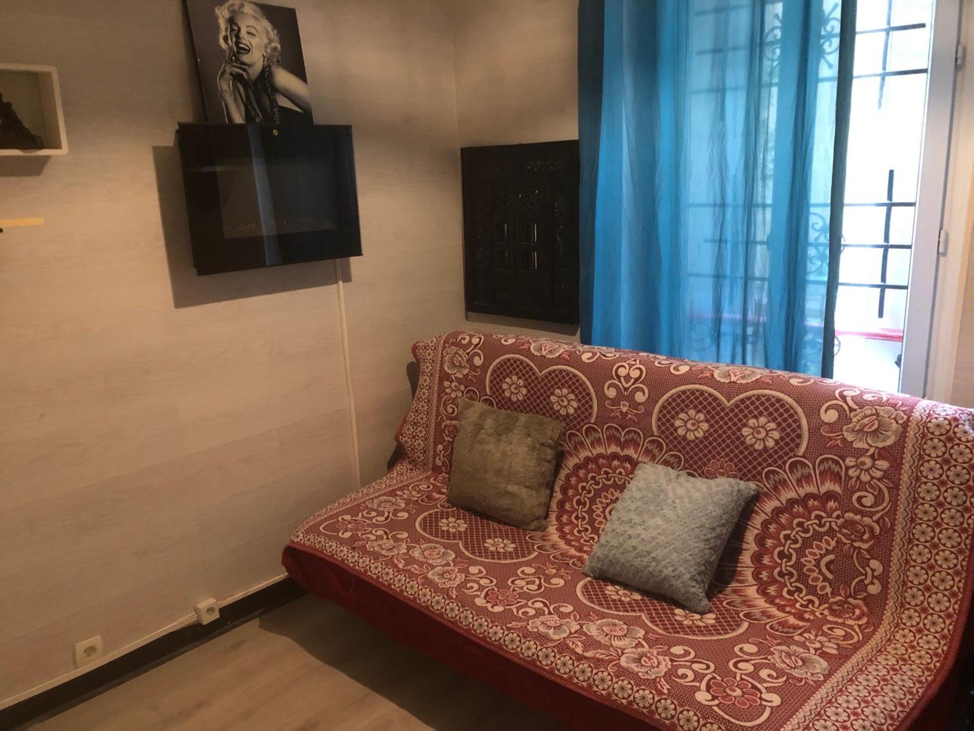 Studio "Maryline" Sejours Parisiens Abordables - Rez De Chaussee Sur Beau Patio Ombrage- Accessible Handcaps - Grand Canape-Lit Clic Clac 2 Places - Cuisine Equipee - Salle De Bains - 5 Minutes Du Metro Brochant Ligne 13,Bus 74 Et 31 エクステリア 写真